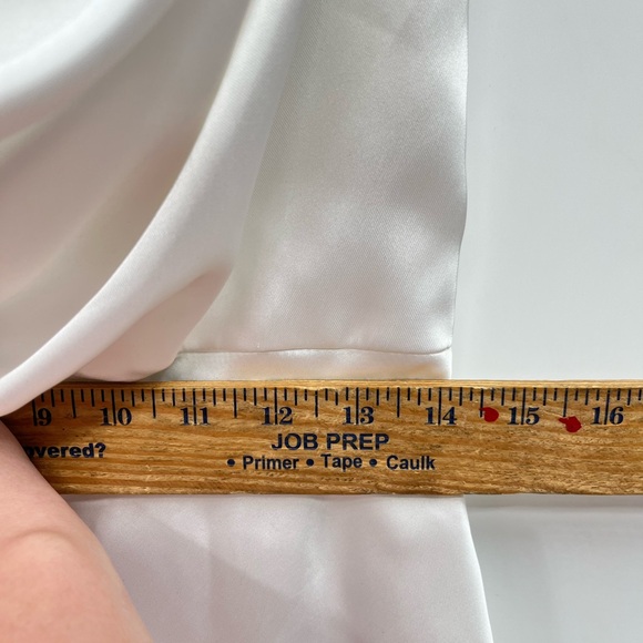 Women's Revelry White Sleeveless Double Slit Classic Gown Size 10 - Picture 12 of 15